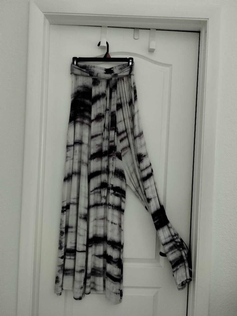 Black and white palazzo pants